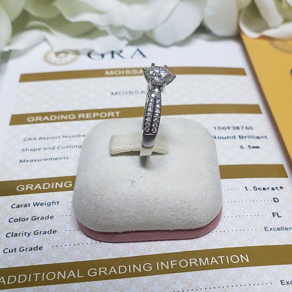 1 Carat Moissanite Engagement Ring in 925 Sterling Silver Band, D-FL - Picture 11 of 12